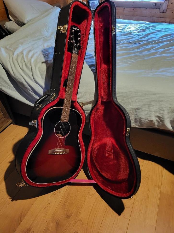 Epiphone Slash J-45 Vermillion Burst, Muziek en Instrumenten, Snaarinstrumenten | Gitaren | Akoestisch, Zo goed als nieuw, Western- of Steelstringgitaar