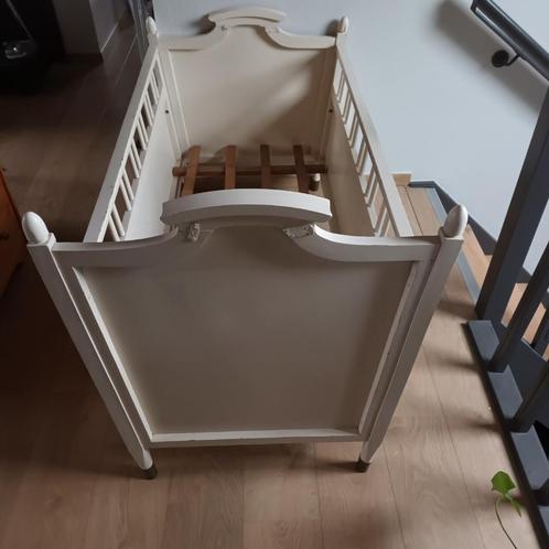 Lit bébé en bois de 1960 vintage, Kinderen en Baby's, Babywiegjes en Ledikanten, Gebruikt, Ledikant, Ophalen