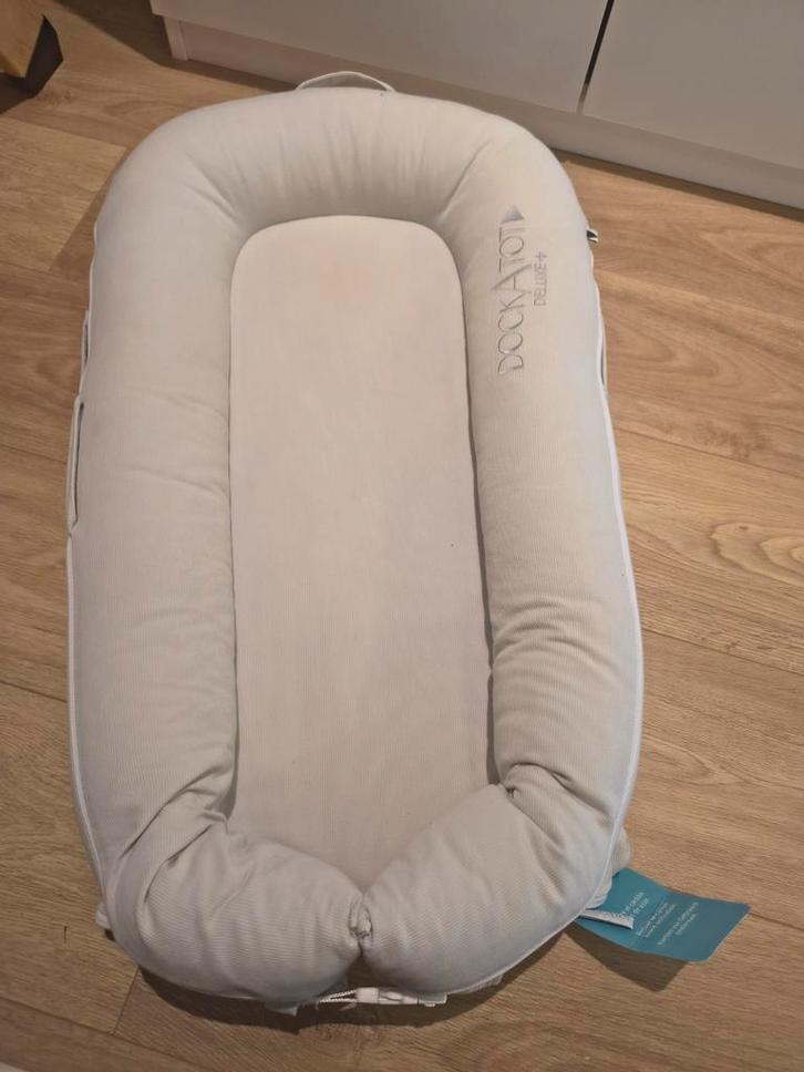 Babynest DockATot deluxe+ grijs, Enfants & Bébés, Berceaux & Lits, Comme neuf, Enlèvement