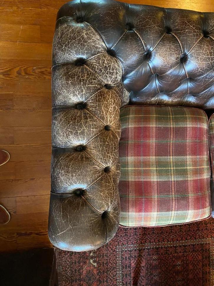 Chesterfield bank, Huis en Inrichting, Zetels | Zetels, Gebruikt, Rechte bank, Tweepersoons, 150 tot 200 cm, 75 tot 100 cm, Leer