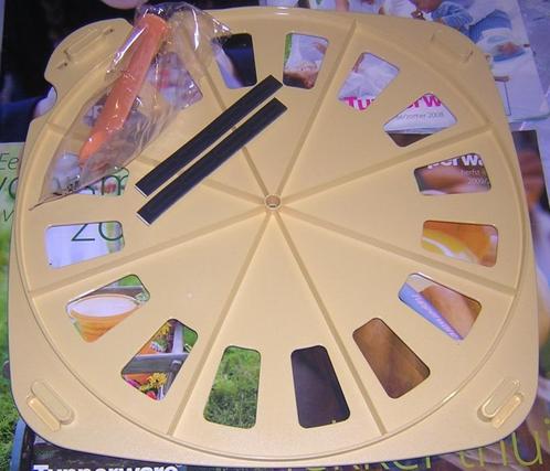Tupperware croissant maker, Huis en Inrichting, Keuken | Tupperware, Nieuw, Overige typen, Geel, Verzenden