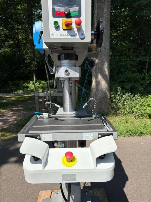 Maxion tap/boormachine, Zakelijke goederen, Machines en Bouw | Metaalbewerking, Ophalen