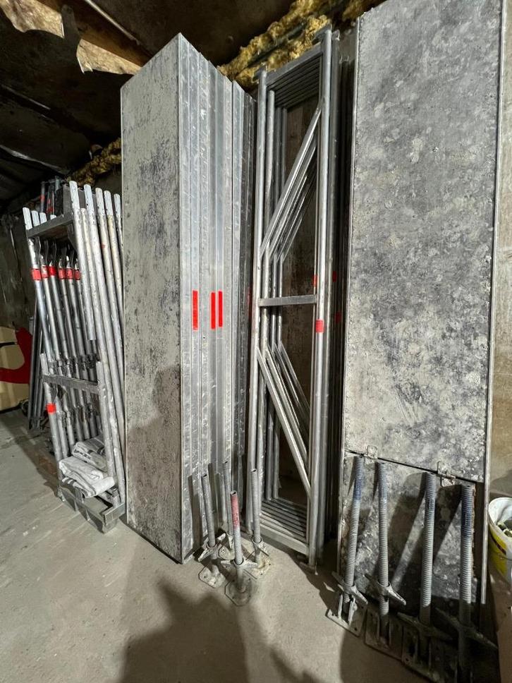 Gevelsteiger /Stelling, Doe-het-zelf en Bouw, Ladders en Trappen, Gebruikt, Ladder, Ophalen