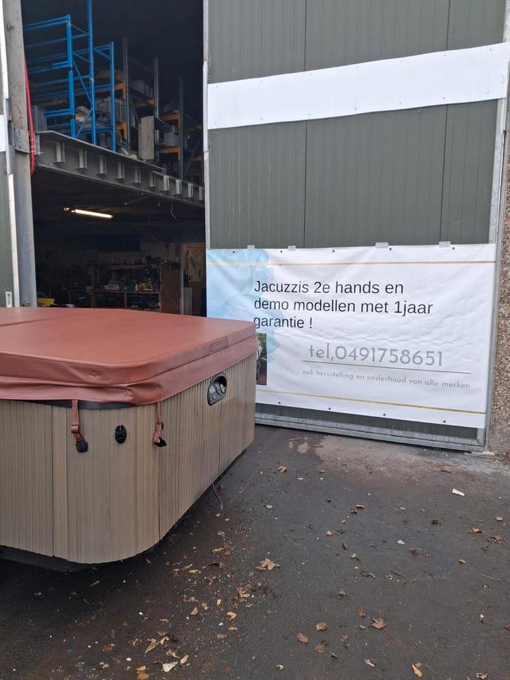 Jacuzzi gratis geleverd geplaatst en 1j garantie, Tuin en Terras, Zwembad-toebehoren, Zo goed als nieuw, Ophalen of Verzenden