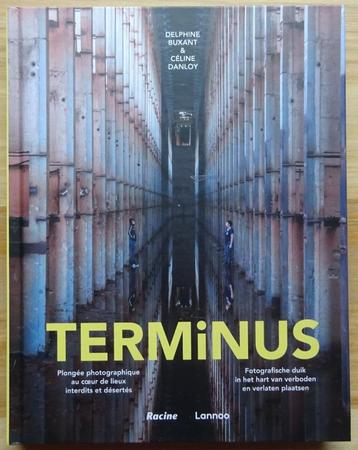 Fotografie : Terminus - 2021 Lannoo - Racine disponible aux enchères