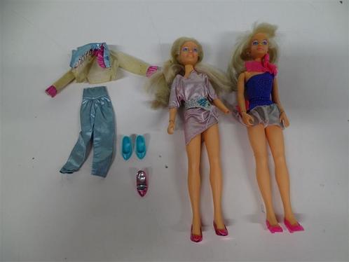A5753 Vintage Jem Hasbro Poppen [2 Stuks], Kinderen en Baby's, Speelgoed | Poppen, Gebruikt, Ophalen of Verzenden