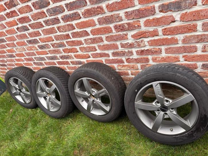 Kit : Jantes + pneus hiver 16 pouces - 205/60 R16, Auto-onderdelen, Banden en Velgen, Band(en), Winterbanden, 16 inch, 205 mm
