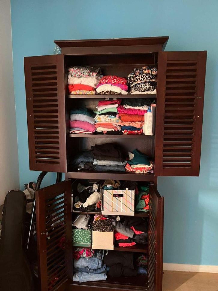 Armoire en bois massif, Maison & Meubles, Armoires | Autre, Utilisé, Enlèvement