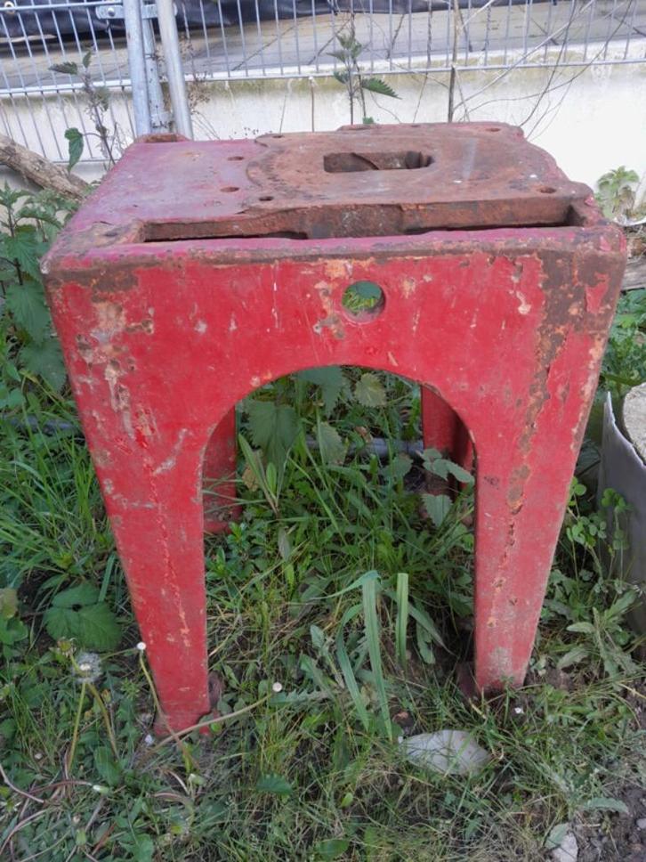 Vintage Gietijzeren Machineonderstel Industrieel, Antiek en Kunst, Curiosa en Brocante, Ophalen