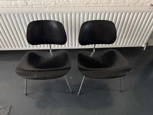 2 X LCM Eames Herman Miller chairs zwart, Huis en Inrichting, Stoelen, Gebruikt, Twee, Hout, Metaal, Zwart, Ophalen