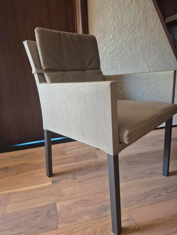 Tuinstoelen beschikbaar voor biedingen
