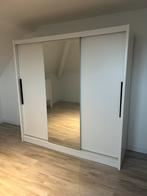 Ruime kleerkast, Huis en Inrichting, Kasten | Kleerkasten, Ophalen, Zo goed als nieuw