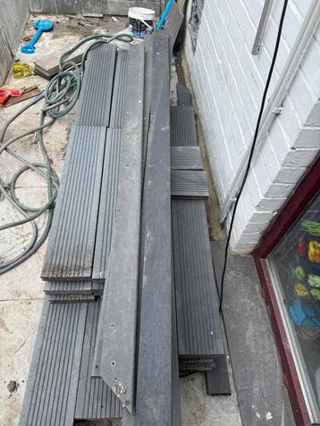 Lames de Terrasse Composite  – Gris Anthracite beschikbaar voor biedingen