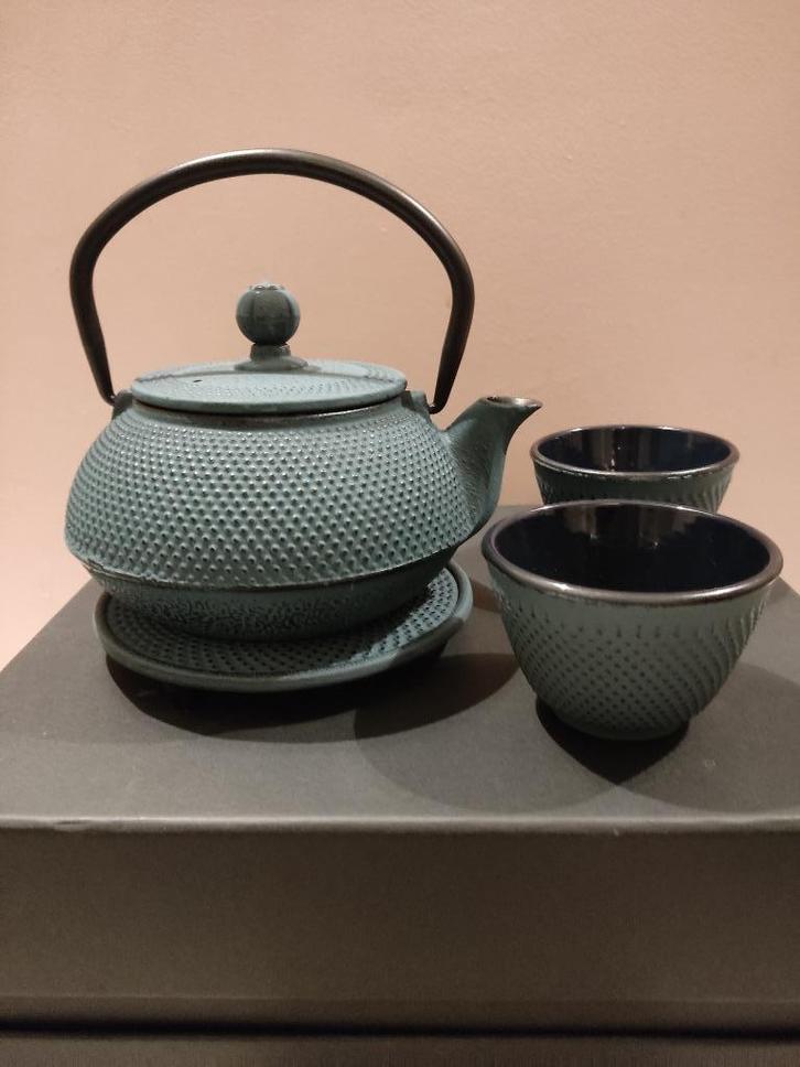 Nieuwe thee-set in cadeau box, Huis en Inrichting, Keuken | Servies, Nieuw, Ophalen of Verzenden
