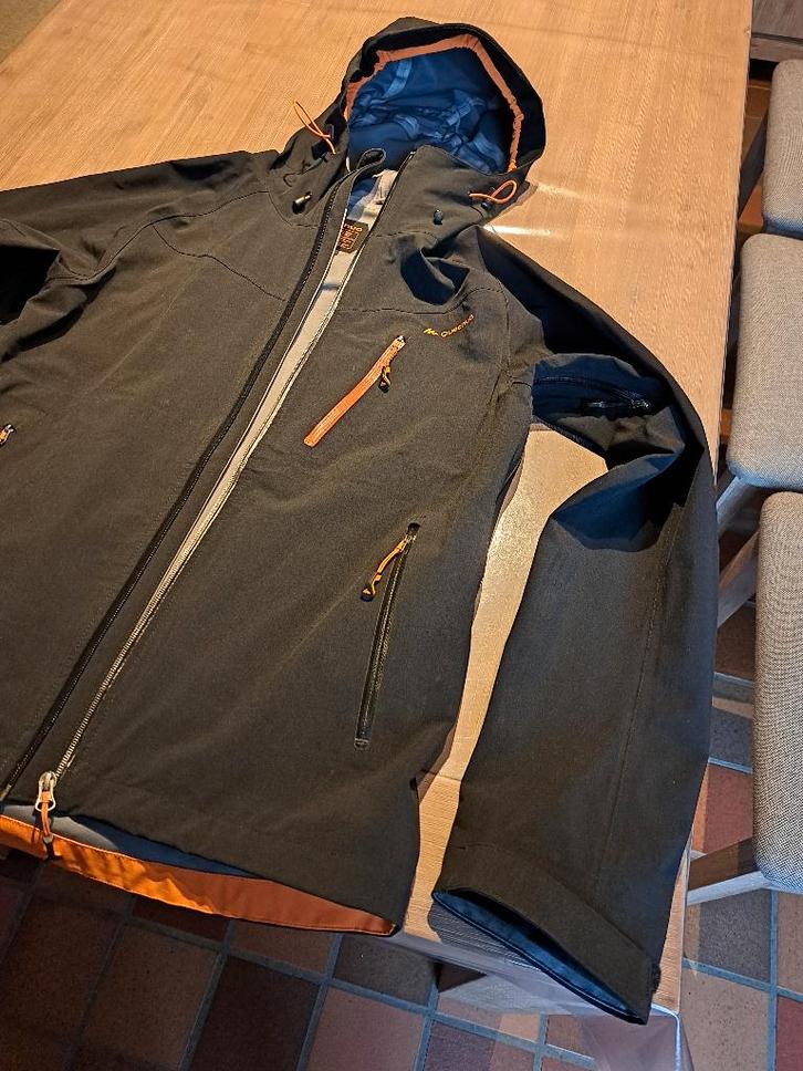 trekkingjas, Sport en Fitness, Overige Sport en Fitness, Zo goed als nieuw, Ophalen