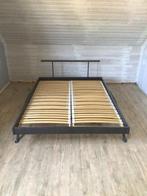 Bed  140 x200, Ophalen, Zwart, 140 cm, Zo goed als nieuw