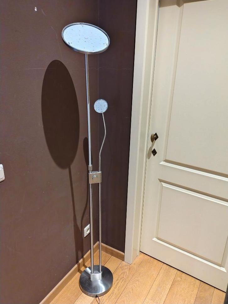 LED LAMP - UITSCHUIFBAAR, Huis en Inrichting, Lampen | Spots, Zo goed als nieuw, Plafondspot of Wandspot, Metaal of Aluminium