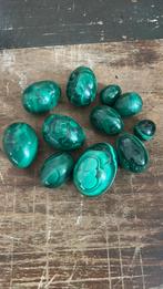 11 oeufs de malachite différentes tailles, Collections, Minéraux & Fossiles, Enlèvement ou Envoi, Minéral