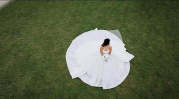 Robe de mariée + voile beschikbaar voor biedingen