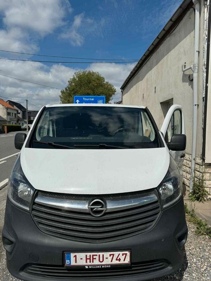 Opel vivaro 1.6 cdti 2019, Autos, Camionnettes & Utilitaires, Particulier, ABS, Airbags, Air conditionné, Bluetooth, Ordinateur de bord