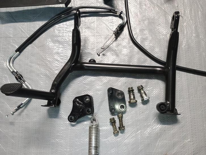 Yamaha FZ1 middenbok plus onderdelen, Motoren, Onderdelen | Yamaha, Gereviseerd, Ophalen