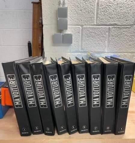 Collection hachette ma voiture 9 classeurs