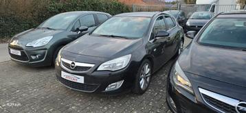 OPEL ASTRA 1.7CDTI Navigatie/Cruise 5deurs
GEKEURD v v beschikbaar voor biedingen