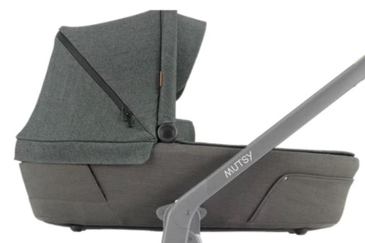 kinderwagen, Kinderen en Baby's, Kinderwagens en Combinaties, Zo goed als nieuw, Combiwagen, Mutsy, Met reiswieg, Ophalen