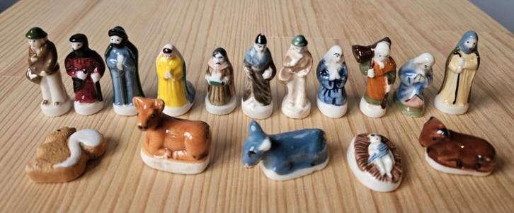 Lot de 16 fèves pour galette des rois, Collections, Statues & Figurines, Utilisé, Enlèvement ou Envoi