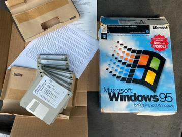 Microsoft Windows 95 diskettes (alle 20 diskettes) beschikbaar voor biedingen