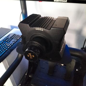 Base moza r5 sim racing  beschikbaar voor biedingen