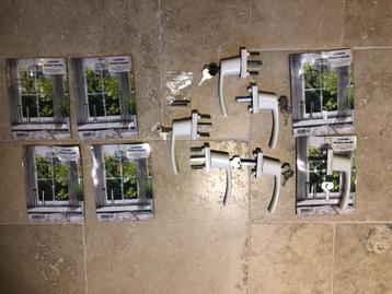 Raamklinken beschikbaar voor biedingen