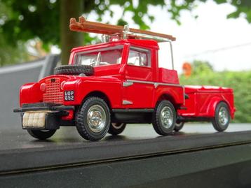 Service d'incendie Land Rover 1952 avec remorque - 1/43