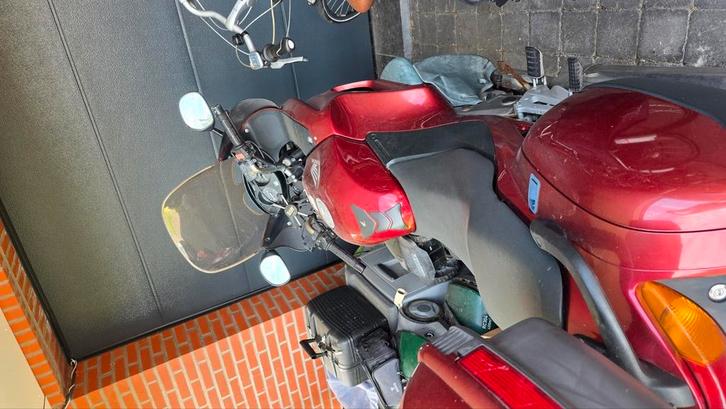 Honda deauville 650 van 2005, Motoren, Motoren | Honda, Particulier, Toermotor, ABS, Cardan-aandrijving, Handvatverwarming, Ophalen