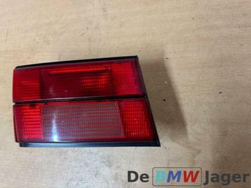Achterlicht links binnen achterklep BMW E34 sedan 1384011 beschikbaar voor biedingen