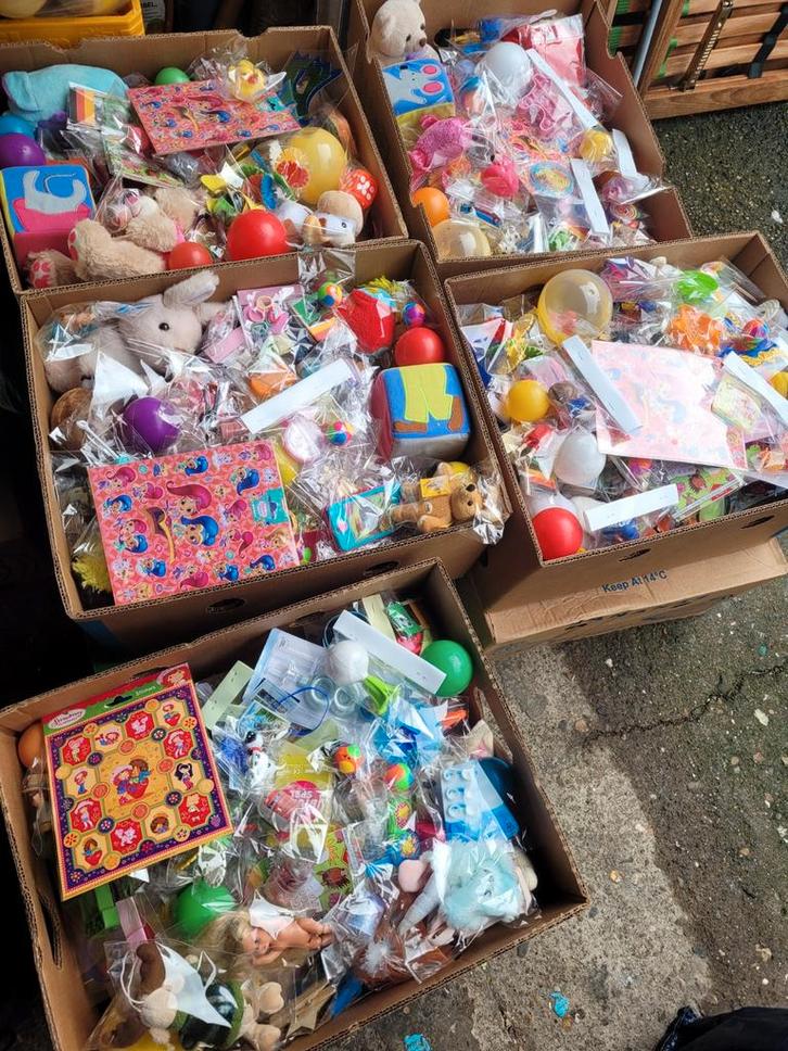 Boîtes à jeter Carnival, Divers, Lots de brocante, Enlèvement