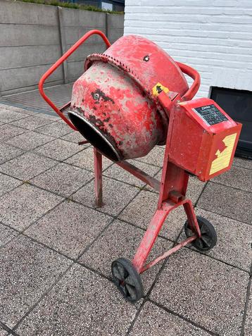 Betonmolen LESHA 125 beschikbaar voor biedingen