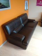 Bruine leren 2-zitsbank, Huis en Inrichting, Zetels | Zetels, Ophalen, Gebruikt, 150 tot 200 cm, Tweepersoons