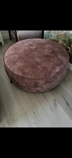 Oudroze poef hocker room 108 nieuwstaat, Huis en Inrichting, Zetels | Voetbanken en poefs, Ophalen, Zo goed als nieuw