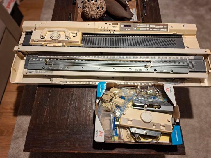Brother KH940 computer breimachine dubbelbed, Hobby en Vrije tijd, Breien en Haken, Gebruikt, Breien, Machine, Ophalen