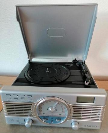 Radio en platenspeler Media., Audio, Tv en Foto, Platenspelers, Ophalen, Zo goed als nieuw, Platenspeler