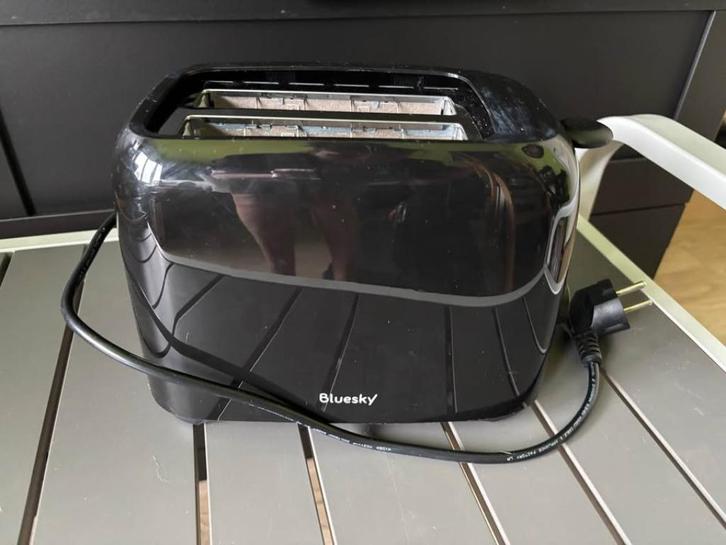 Koffiezet, broodrooster, 2x frietpot en nieuw vet., Huis en Inrichting, Keuken | Keukenbenodigdheden, Zo goed als nieuw, Ophalen