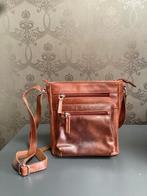 Schoudertas unisex cognac leder, Handtassen en Accessoires, Tassen | Schoudertassen, Ophalen of Verzenden, Zo goed als nieuw, Bruin