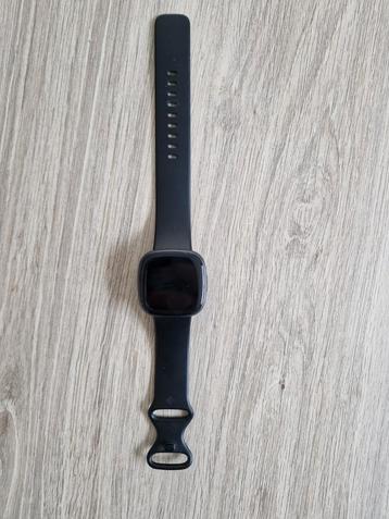 Fitbit versa 4 beschikbaar voor biedingen