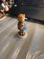 Hummel - klein meisje, bloemen - nr 239 8,7cm, Ophalen, Zo goed als nieuw