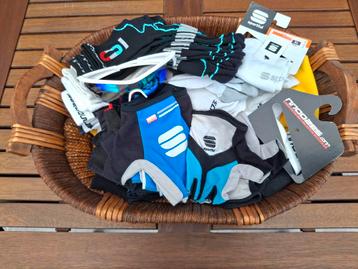 Koersfietskledij beschikbaar voor biedingen