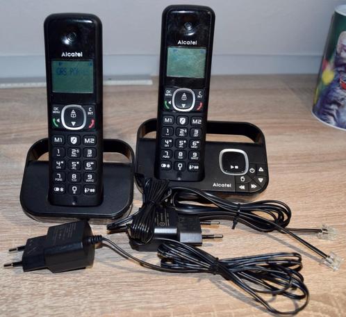 Set de deux téléphones, Telecommunicatie, Vaste telefoons | Handsets en Draadloos, Zo goed als nieuw, 2 handsets, Ophalen