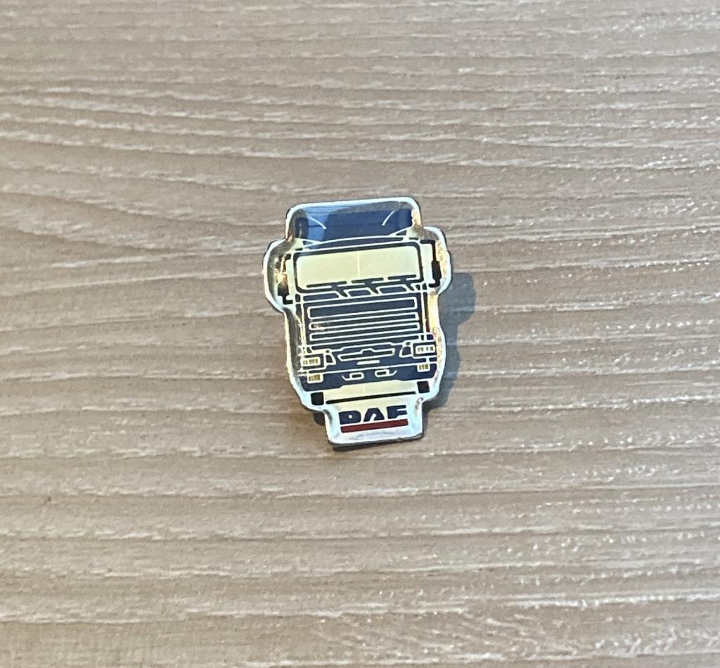 PIN - DAF TRUCKS - TRUCK - CAMION, Envoi, Utilisé, Transport, Insigne ou Pin's