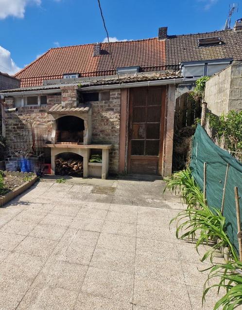 SECTEUR FRONTALIER : MAISON DE COUR AVEC 2 EXTERIEURS, Immo, Étranger, France, Maison d'habitation, Ville