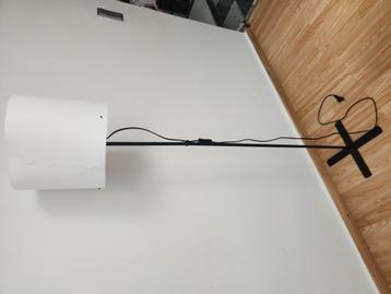Standlamp beschikbaar voor biedingen